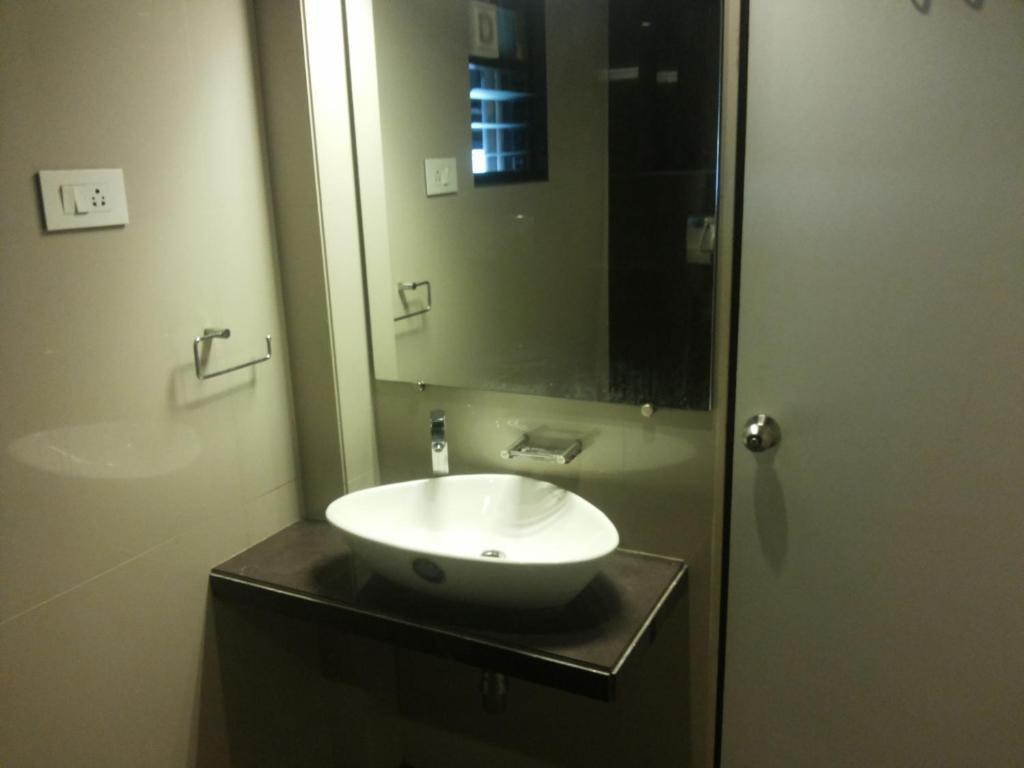 Royal Inn Ankleshwar Exterior foto